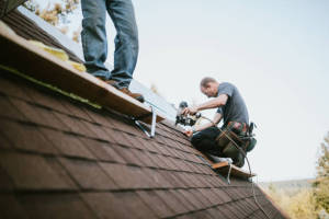 Find Local Roofers & Roofing Contractors in East Grand Ra, MI